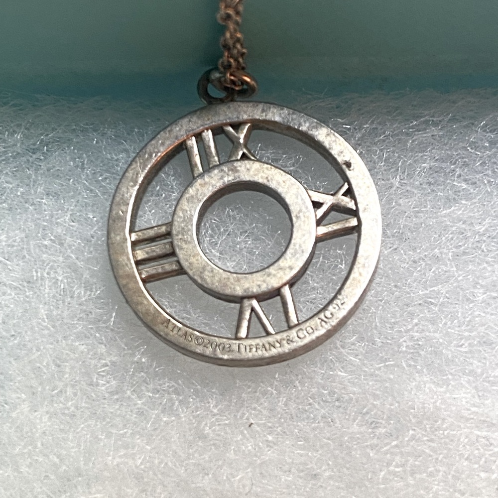 TIFFANY & CO Sterling Silver Atlas Medallion Pendant Necklace.